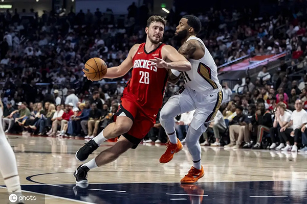 NBA季前赛综述:火箭<a href=/lanqiuzq/spurs/ target=_blank class=infotextkey>马刺</a><a href=/lanqiuzq/magic/ target=_blank class=infotextkey>魔术</a>领跑 新趋势与球队百态